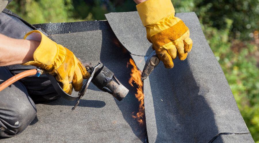 Expert Emergency Roof Repairs services in Hudson, SD